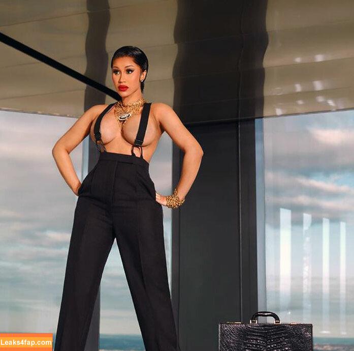 Cardi B / https: / iamcardib leaked photo photo #0065
