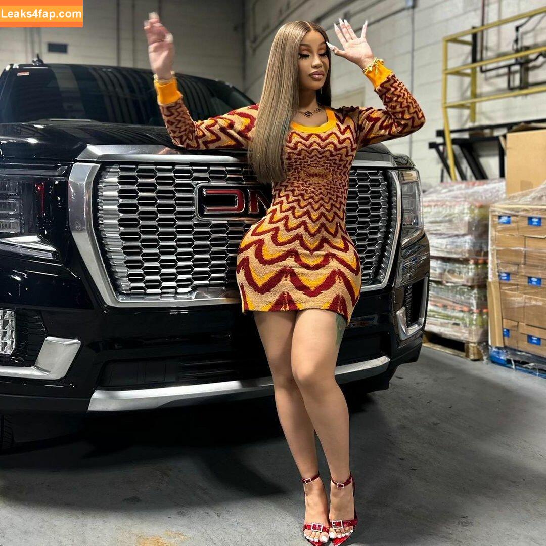 Cardi B / https: / iamcardib leaked photo photo #0094