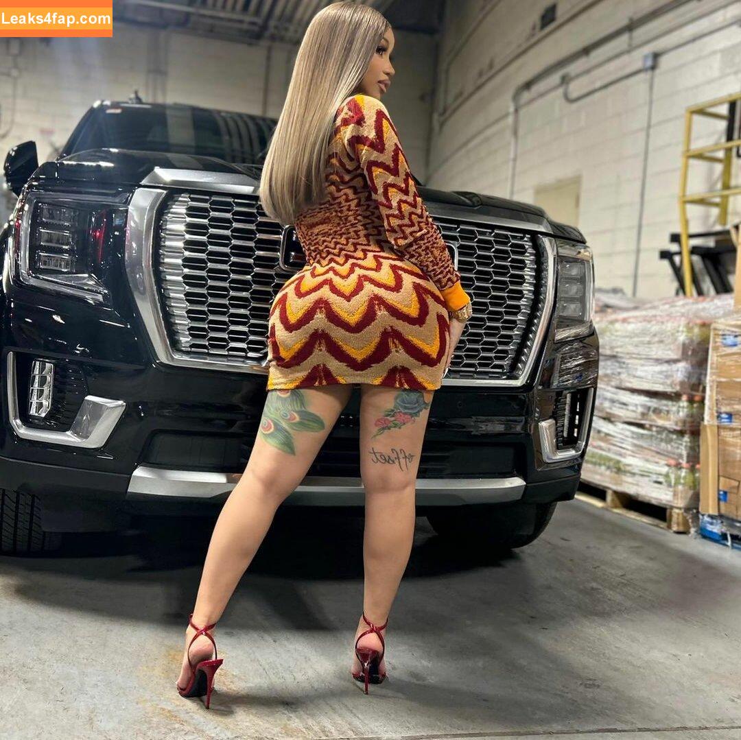 Cardi B / https: / iamcardib leaked photo photo #0095