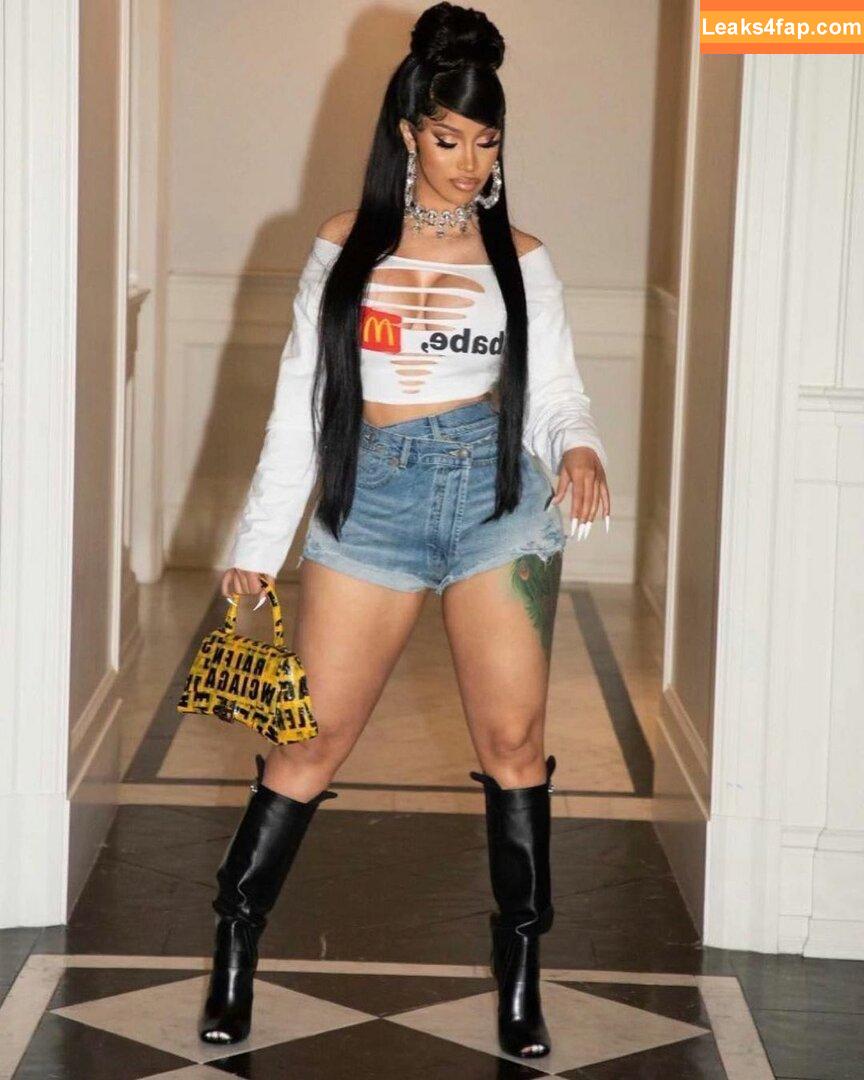 Cardi B / https: / iamcardib leaked photo photo #0097