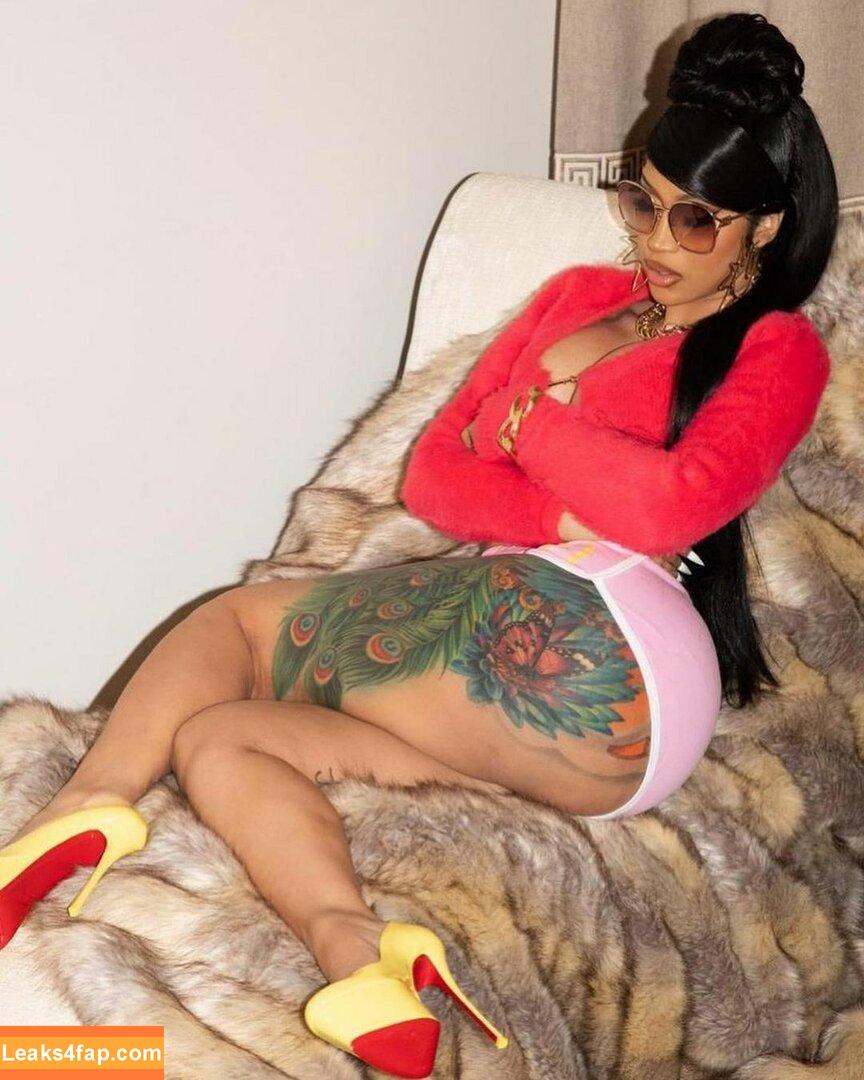 Cardi B / https: / iamcardib leaked photo photo #0098