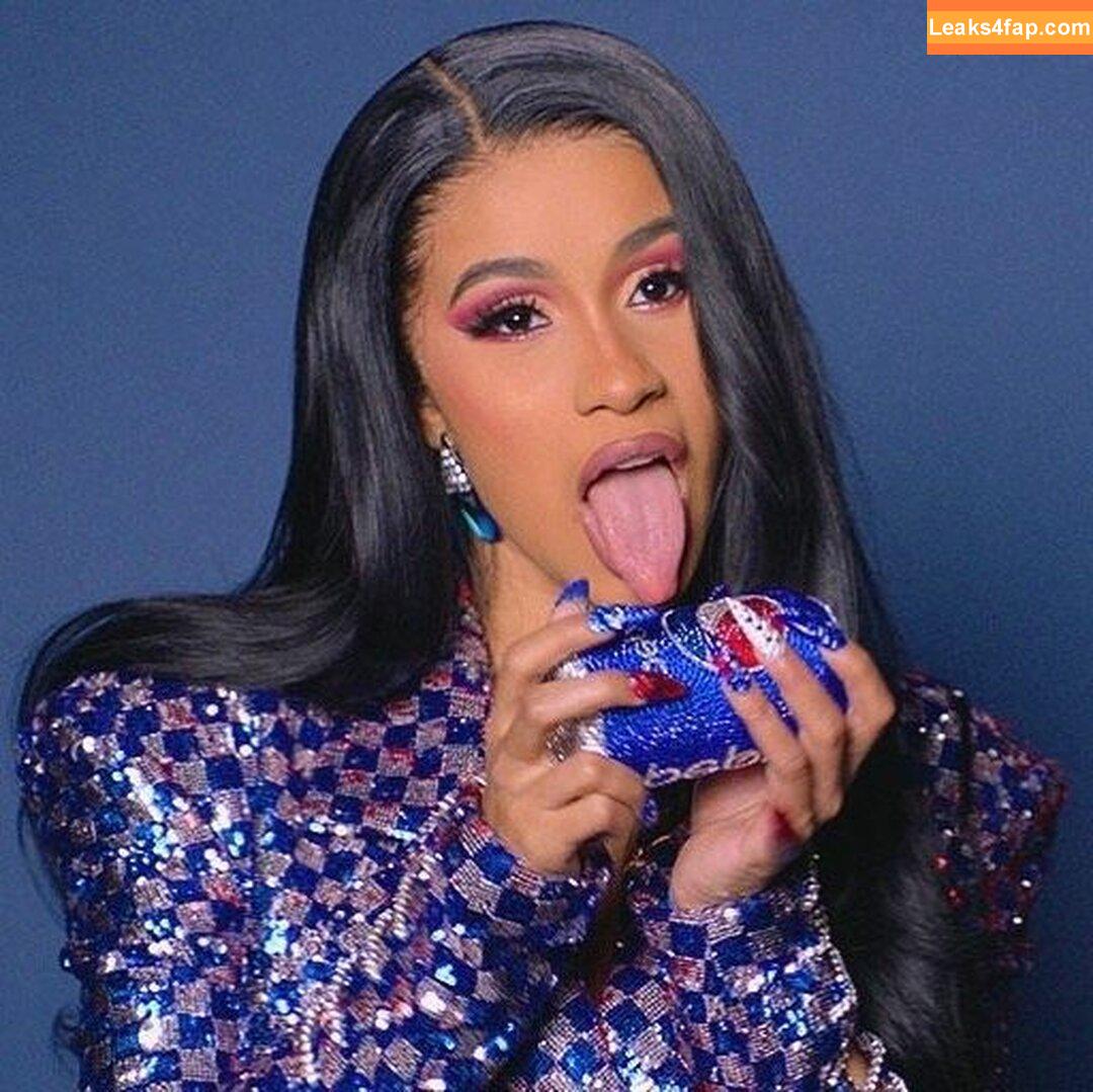 Cardi B / https: / iamcardib leaked photo photo #0155