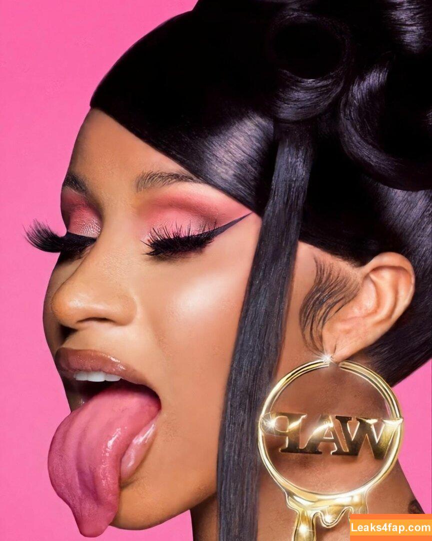 Cardi B / https: / iamcardib leaked photo photo #0156