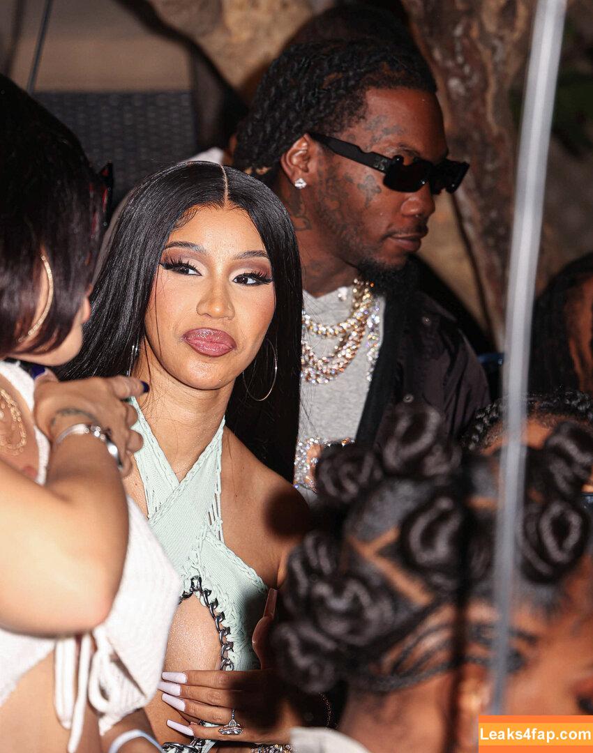 Cardi B / https: / iamcardib leaked photo photo #0169