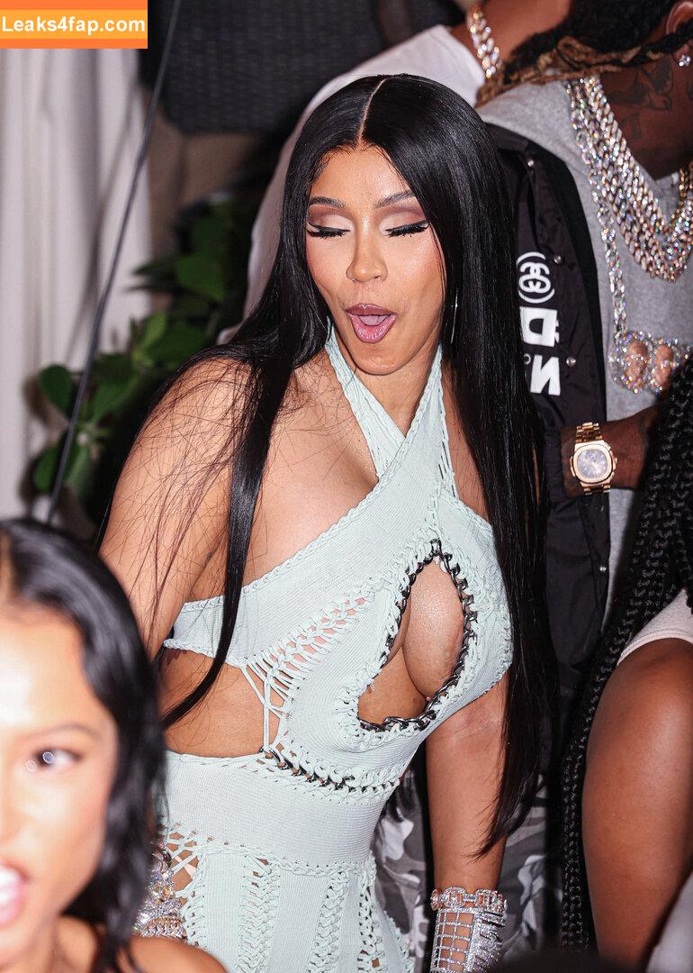 Cardi B / https: / iamcardib leaked photo photo #0176