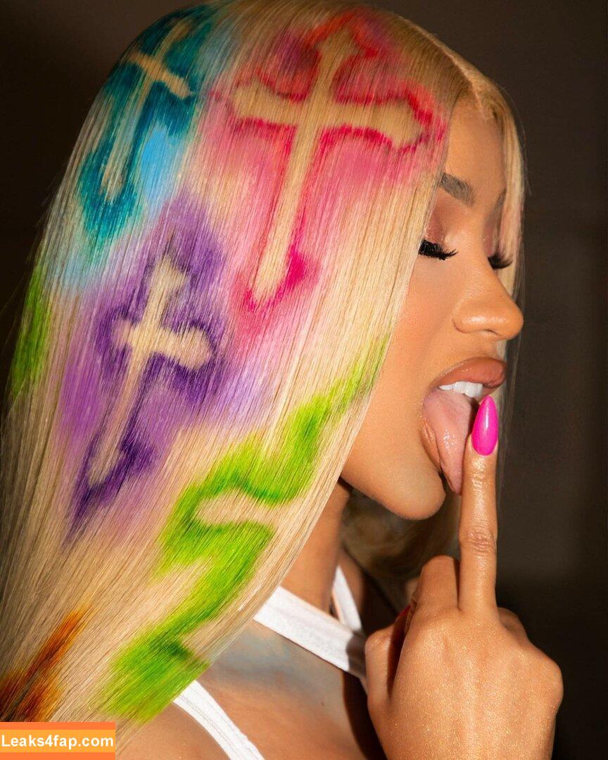 Cardi B / https: / iamcardib leaked photo photo #0180