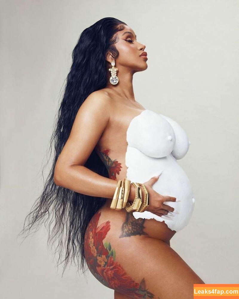 Cardi B / https: / iamcardib leaked photo photo #0186