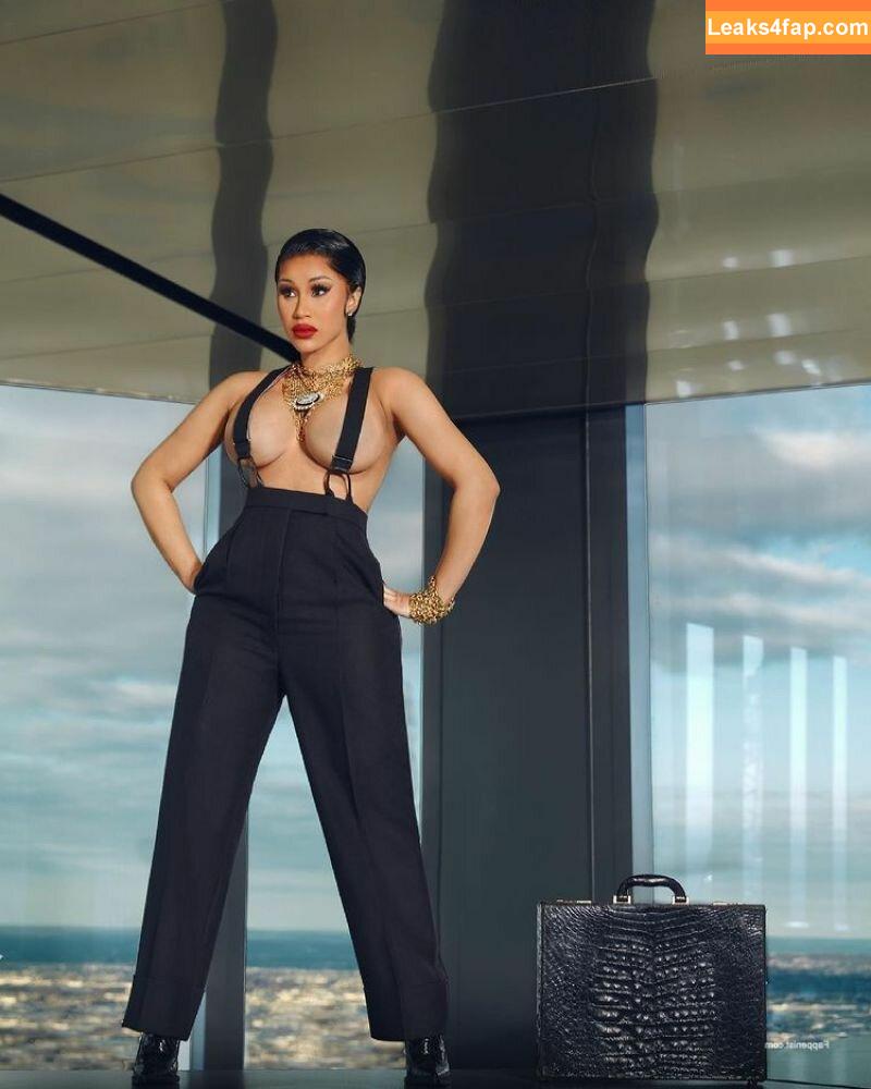 Cardi B / https: / iamcardib leaked photo photo #0187