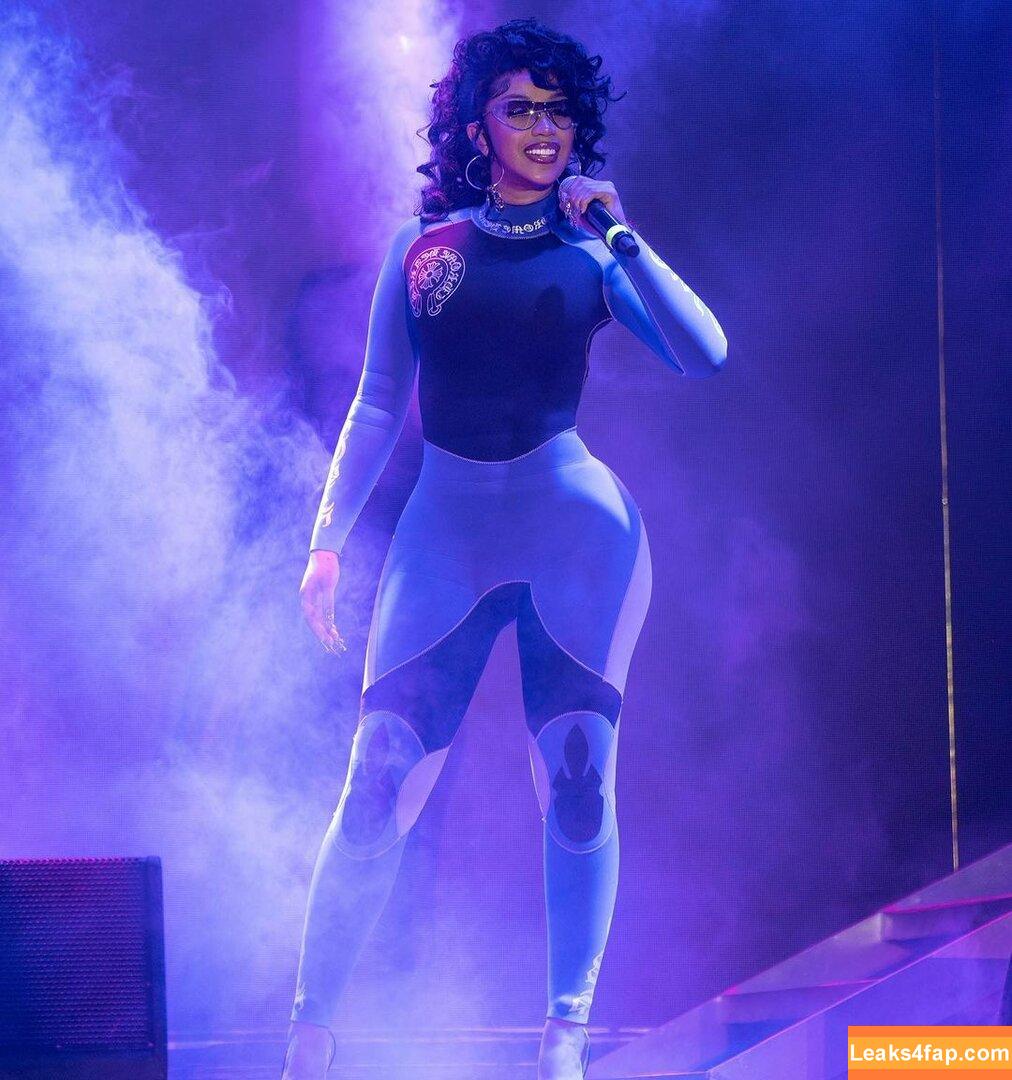 Cardi B / https: / iamcardib leaked photo photo #0212