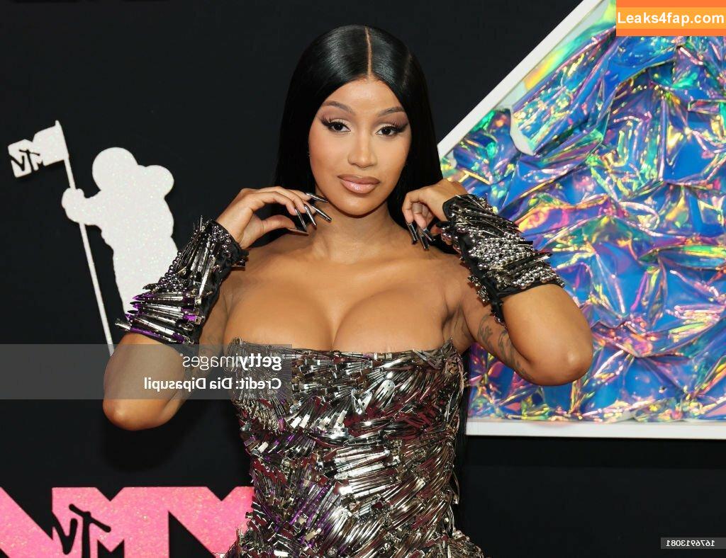 Cardi B / https: / iamcardib leaked photo photo #0217