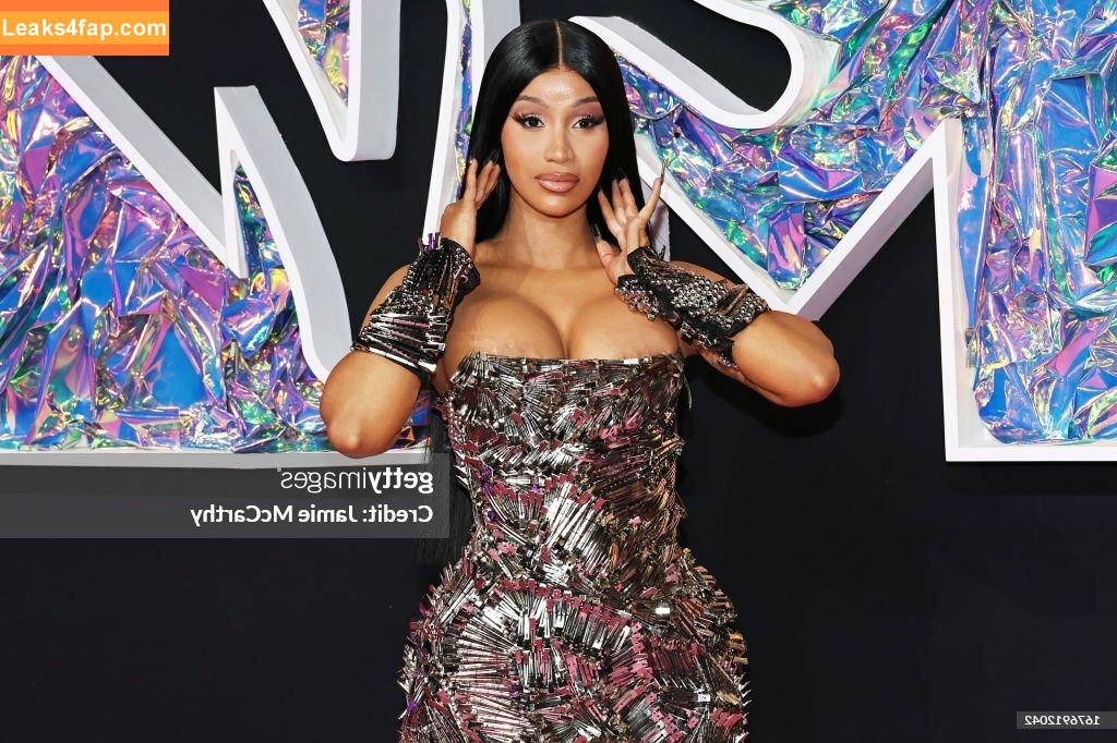 Cardi B / https: / iamcardib leaked photo photo #0218