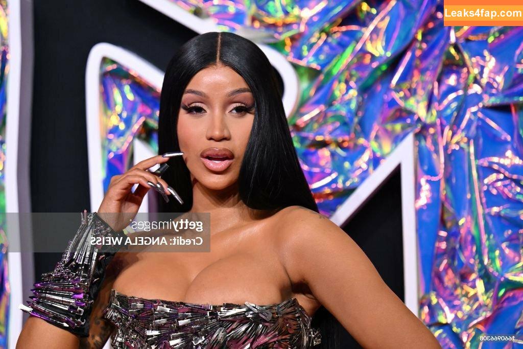 Cardi B / https: / iamcardib leaked photo photo #0219
