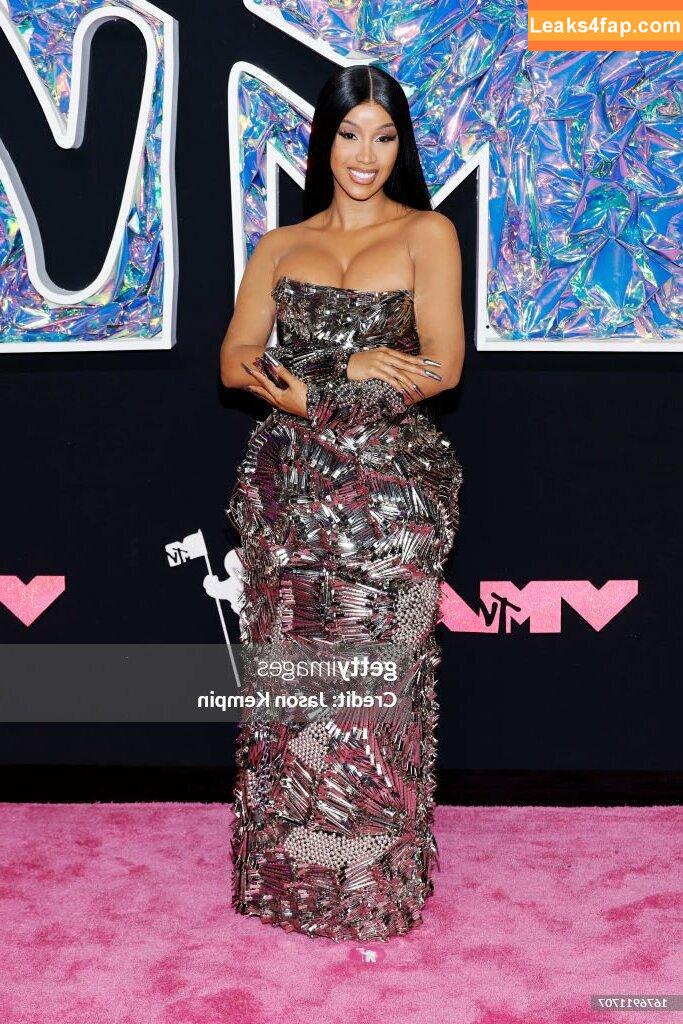 Cardi B / https: / iamcardib leaked photo photo #0220