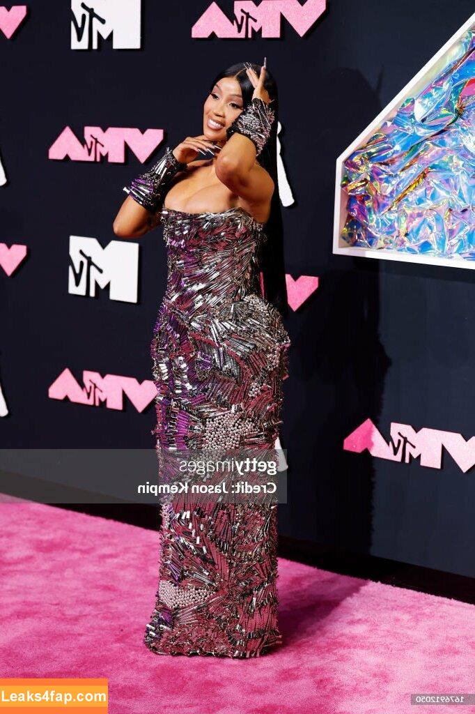 Cardi B / https: / iamcardib leaked photo photo #0223