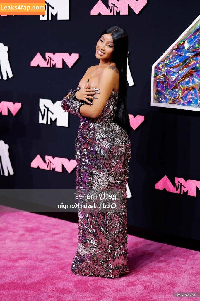 Cardi B / https: / iamcardib leaked photo photo #0227