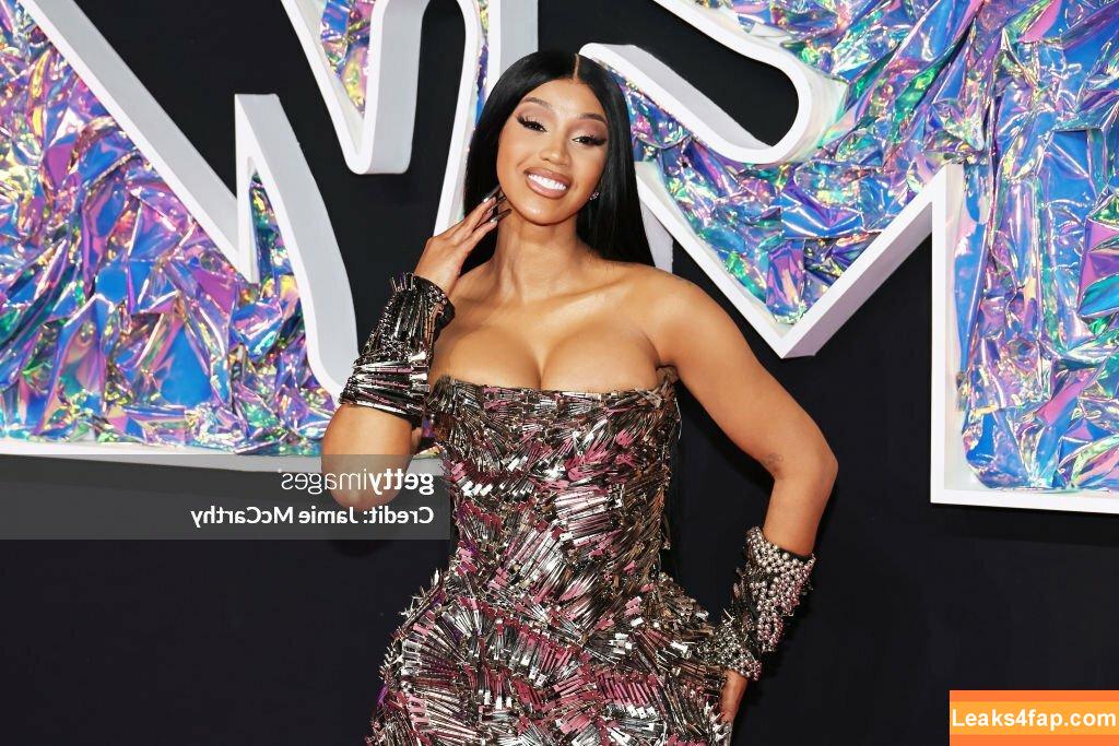 Cardi B / https: / iamcardib leaked photo photo #0229