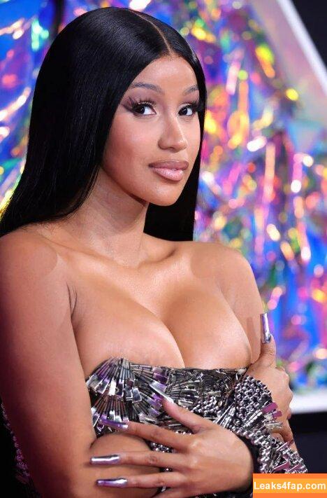 Cardi B / https: / iamcardib leaked photo photo #0232