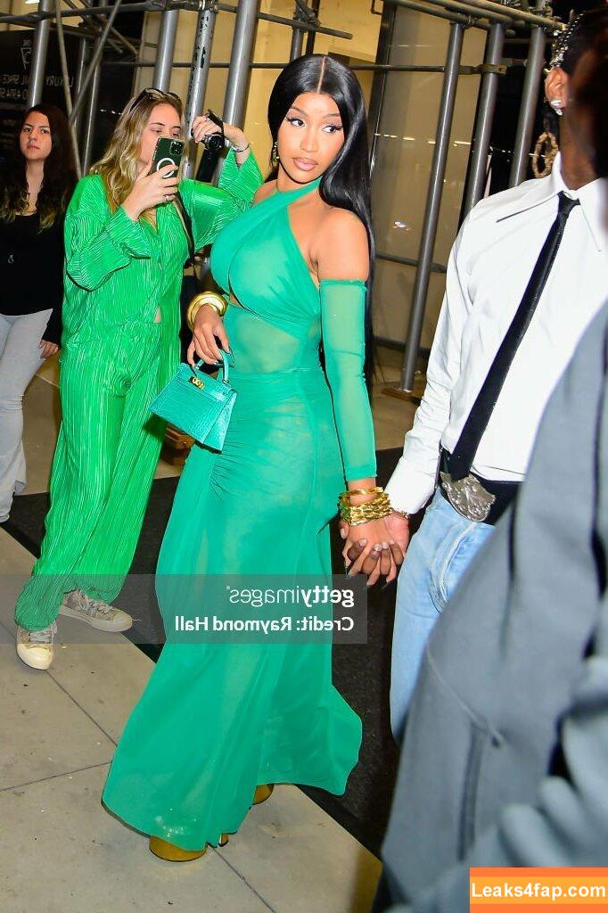 Cardi B / https: / iamcardib leaked photo photo #0264