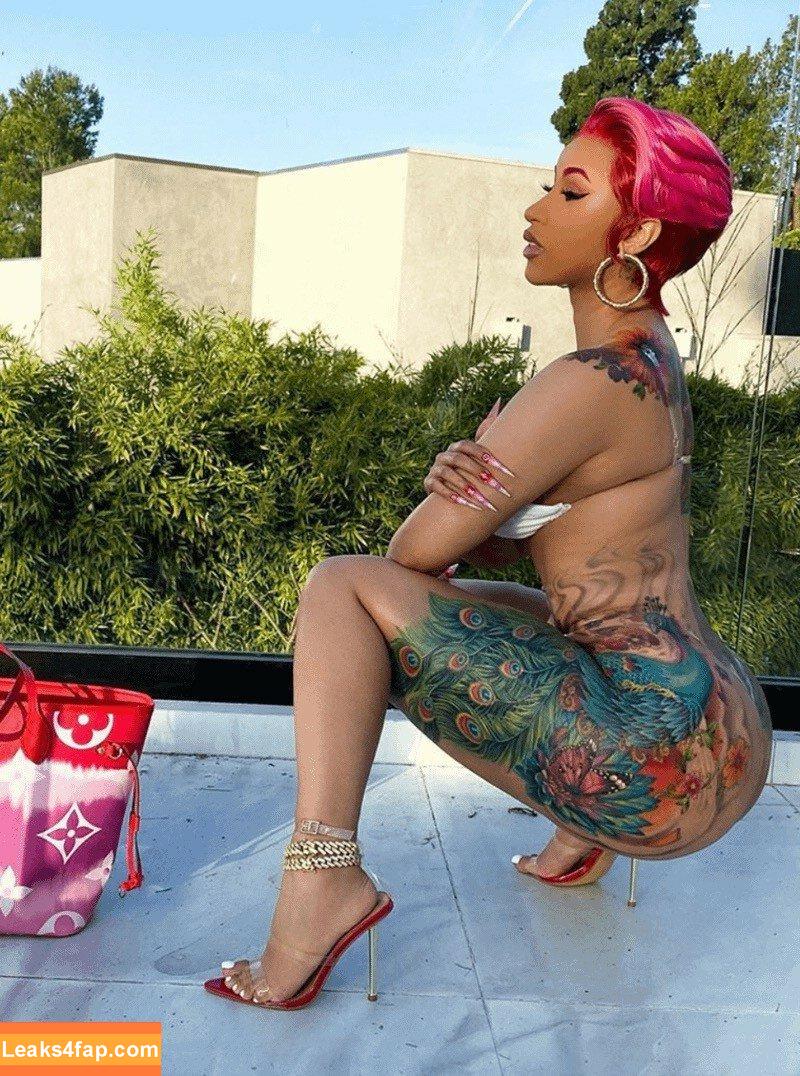 Cardi B / https: / iamcardib leaked photo photo #0320
