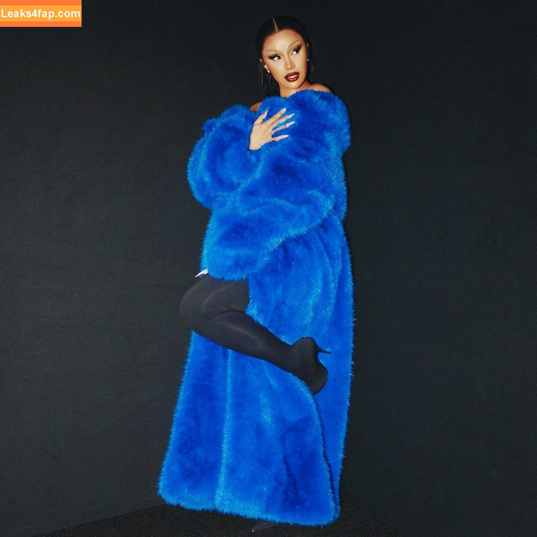 Cardi B / https: / iamcardib leaked photo photo #0325