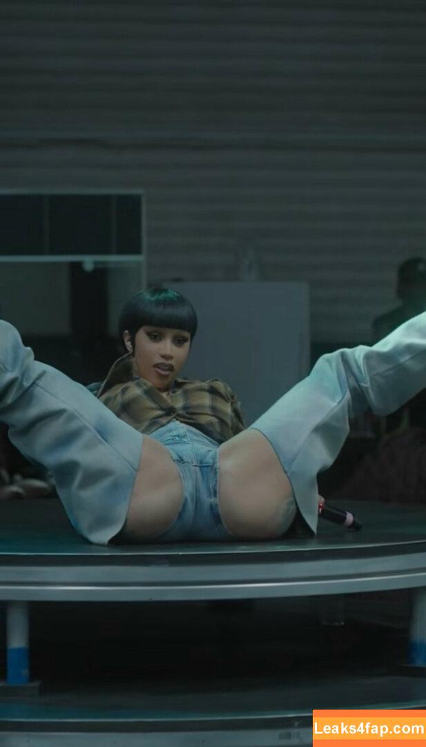 Cardi B / https: / iamcardib leaked photo photo #0327