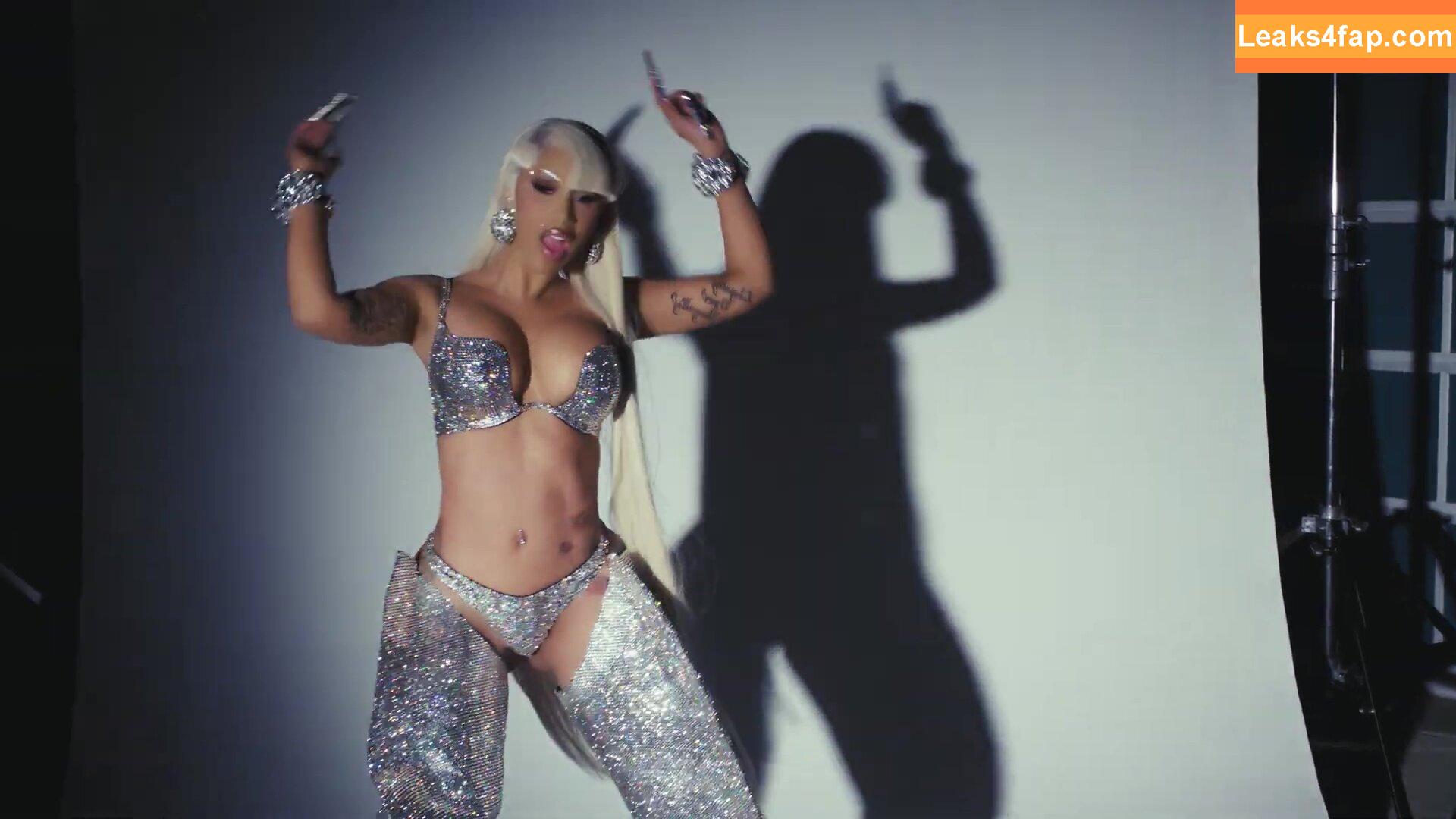 Cardi B / https: / iamcardib leaked photo photo #0331