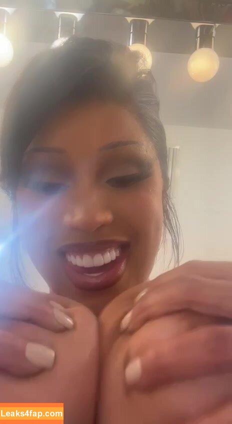 Cardi B / https: / iamcardib leaked photo photo #0345
