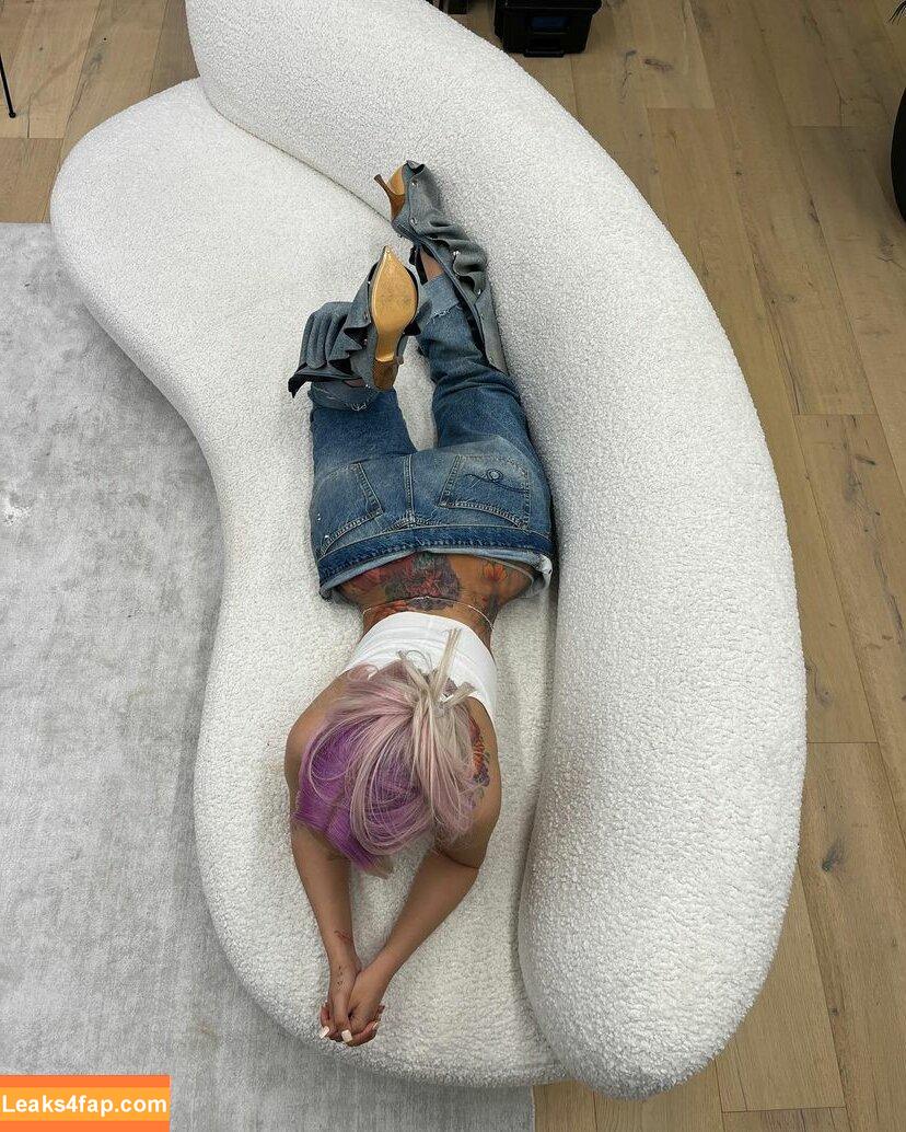 Cardi B / https: / iamcardib leaked photo photo #0357