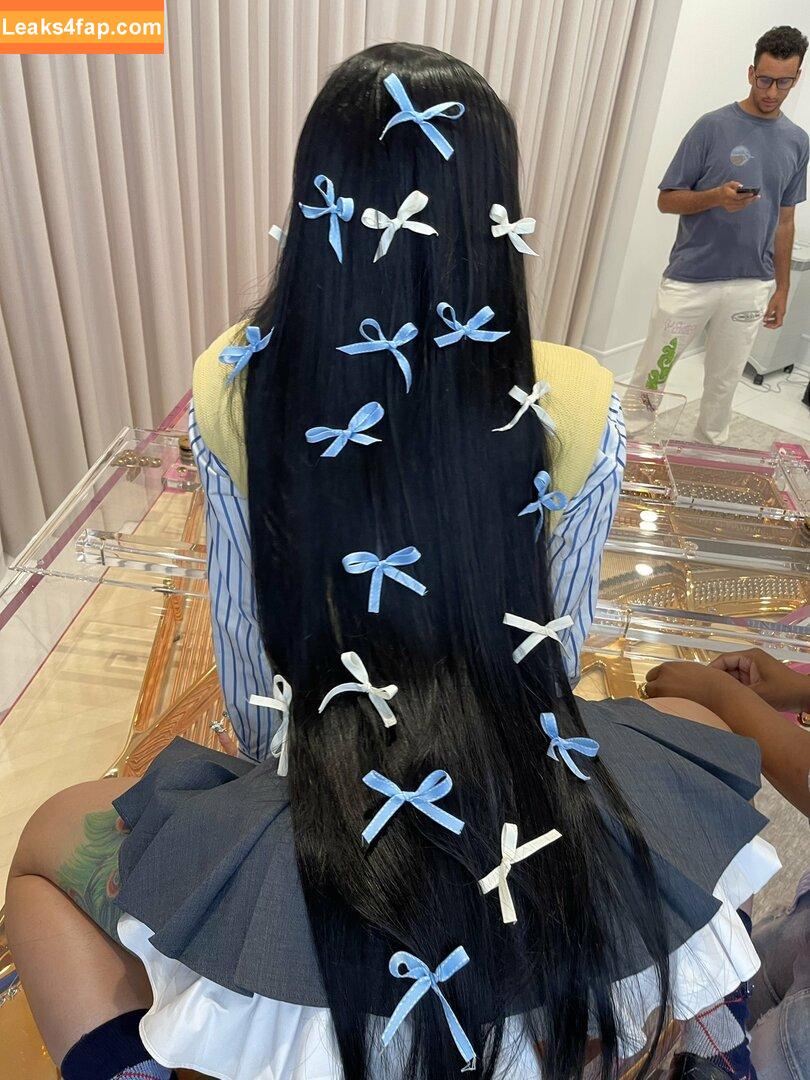 Cardi B / https: / iamcardib leaked photo photo #0400