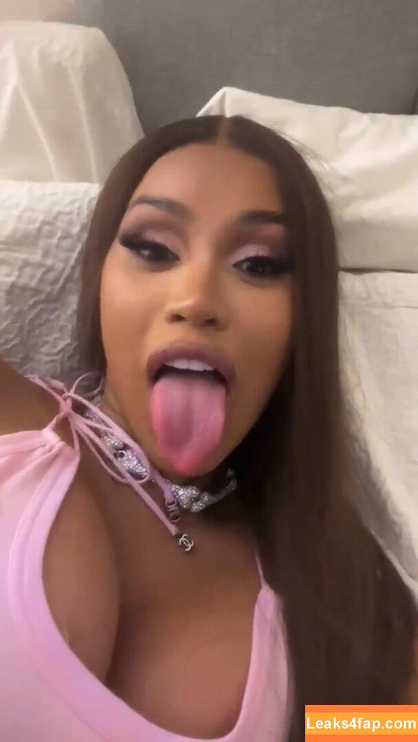 Cardi B / iamcardib слитое фото фото #0554