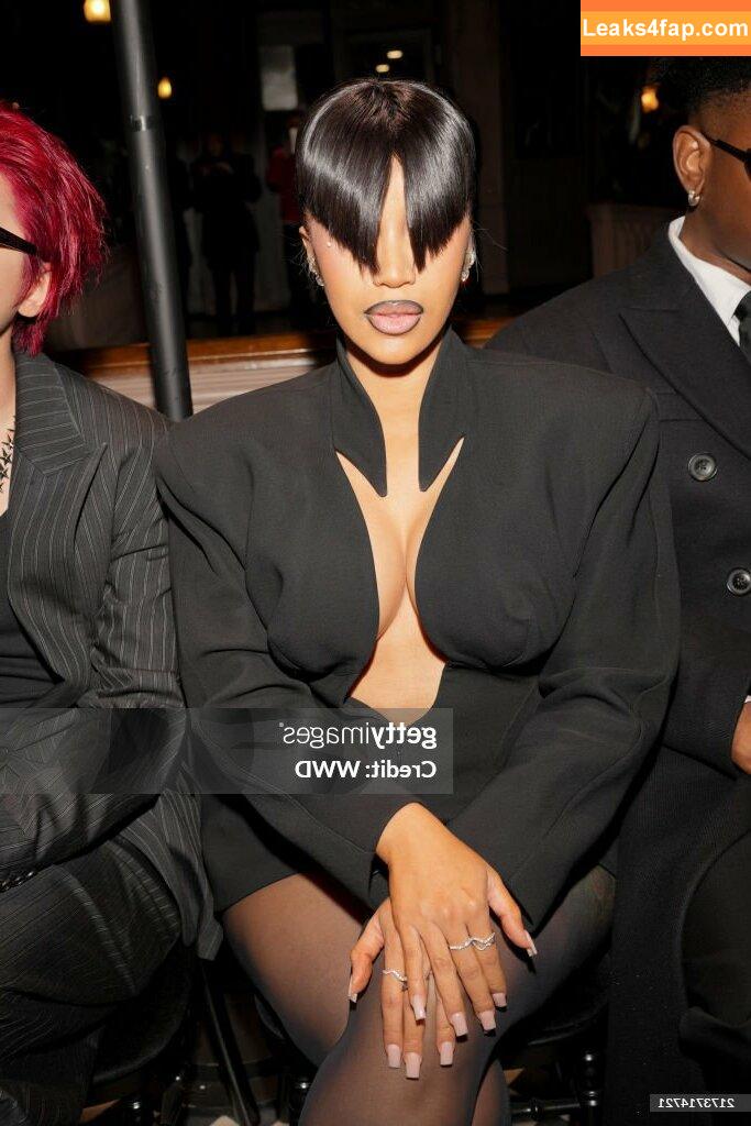 Cardi B / iamcardib слитое фото фото #0563