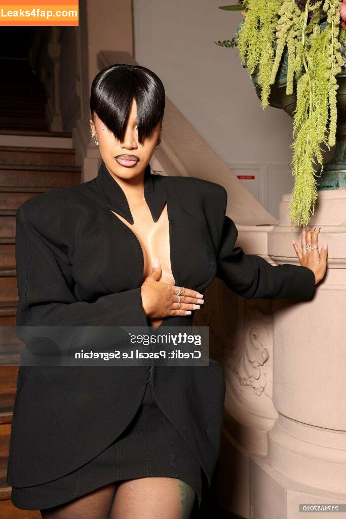 Cardi B / iamcardib leaked photo photo #0575