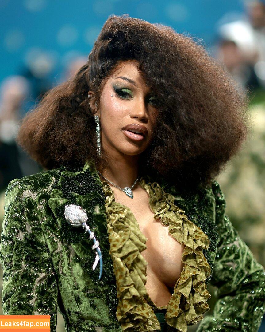 Cardi B / iamcardib слитое фото фото #0879