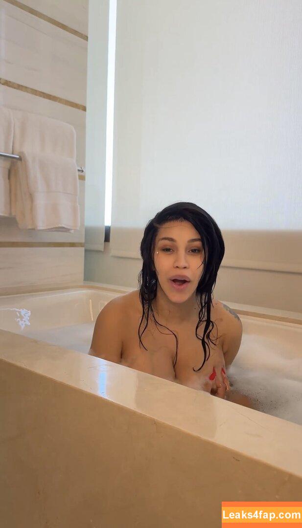Cardi B / iamcardib слитое фото фото #0895