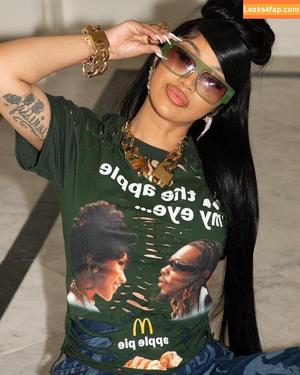 Cardi B photo #0096