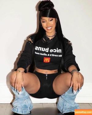 Cardi B photo #0099