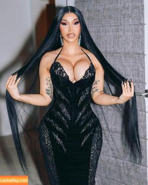 Cardi B photo #0910