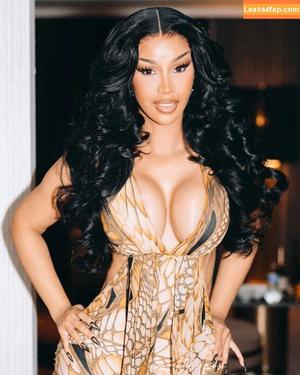 Cardi B photo #0913