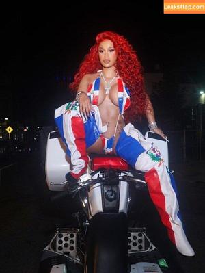 Cardi B photo #0935