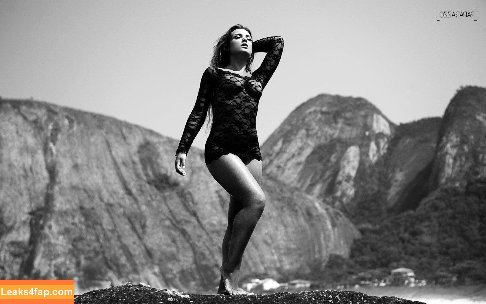 Caren Souza / carensouzaofficial слитое фото фото #0111
