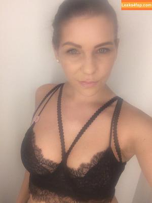 Carina Schwarz photo #0011