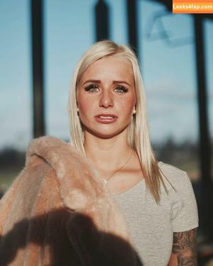 Carina Spack photo #0016