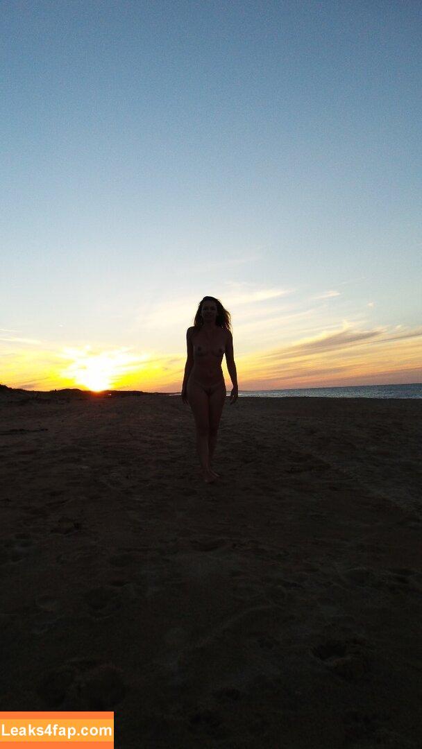 carinamoreschi / camoreschi leaked photo photo #0001