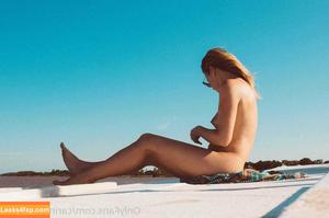 carinamoreschi photo #0004