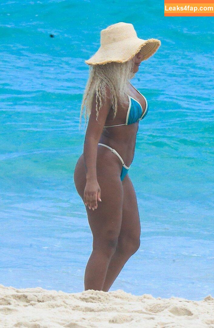 Cariúcha / cariuchaoficial leaked photo photo #0148