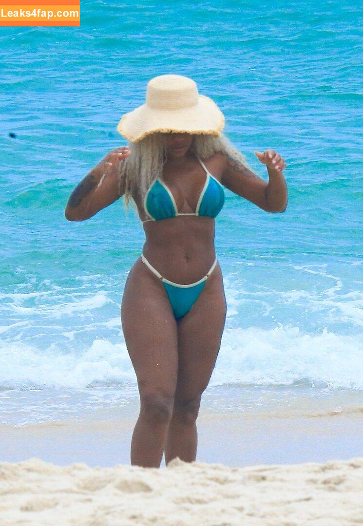 Cariúcha / cariuchaoficial leaked photo photo #0154