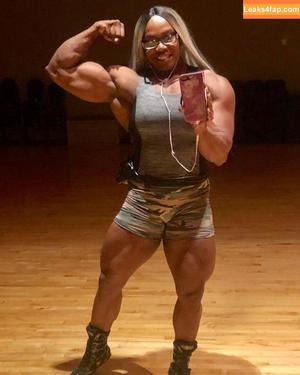 Carla Bradley photo #0005
