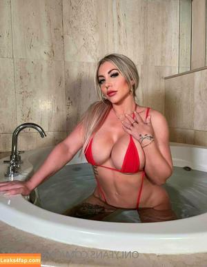 carlaboom photo #0887