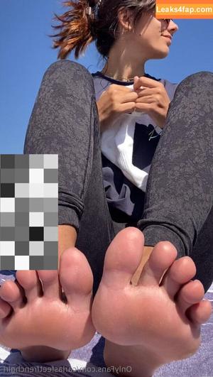 carlasfeetfrenchgirl photo #0003