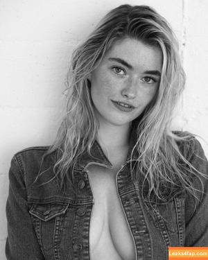 Carlie Whalen photo #0020